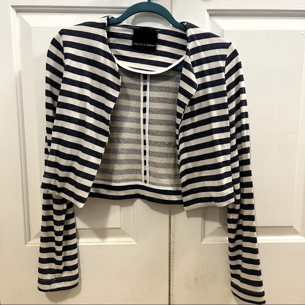 HARLOWE AND GRAHAM navy blue and white striped cropped sweater blazer. Small.